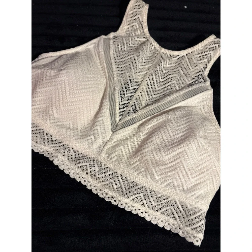 No Boundaries White Lace High Neck Bralette, Medium‎